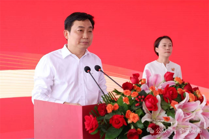 3 桂勇书记介绍信校区项目情况.jpg 3 桂勇书记介绍信校区项目情况.jpg